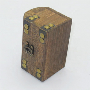 Coffre antique en bois avec fermoir à clé, boîte à bibelots avec charnières, boîte à jouets en bois foncé, coffre au trésor des pirates, souvenir pour enfants, bijoux - Product Image 3