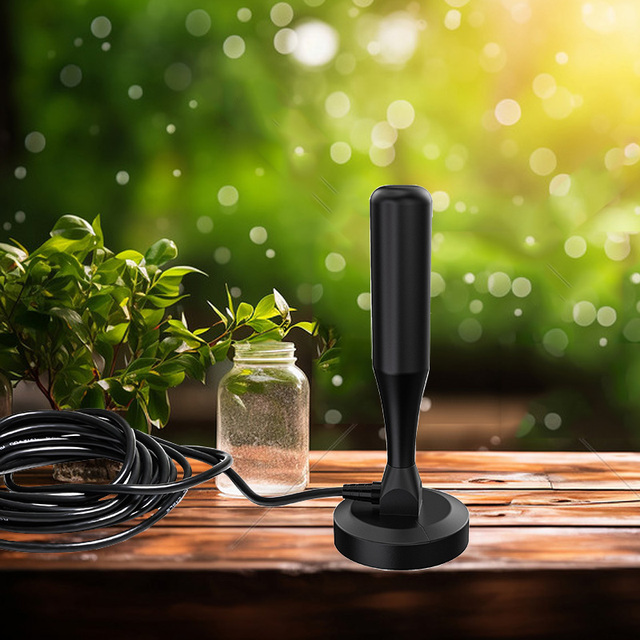 Factory Wholesale Remote External Digital TV Antenna with Strong signal Receiver Vertical Polarization.