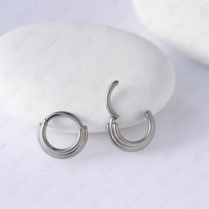 Clips de septum en titane G23 avec design à trois niveaux trapézoïdaux pour femmes et hommes, bijoux de piercing nasal hypoallergéniques - Product Image 3