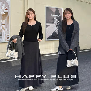 Conjunto de Tres Piezas para Mujer Talla Grande Runqi, Top Negro, Falda Gris, Cárdigan de Punto Trenzado, Atuendo Casual Otoño Invierno N9042 - Product Image 5