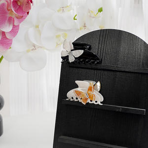 Pince à cheveux unisexe en acétate en forme de papillon exquise, design personnalisé orné de strass, pince à cheveux pour brunch, rendez-vous, café - Product Image 6
