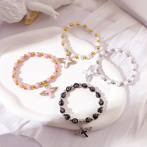 Braccialetto Rosario con Perline Acriliche, Ciondolo Angelo Smaltato Placcato Oro, Regalo Religioso per Battesimo, Gioielli Fatti a Mano - Product Image 6