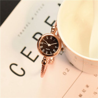 PENJUALAN HEBAT Gelang Emas Kecil Jam Tangan Mewah Logam Retro Wanita Jam Tangan Kuarsa Fashion Kasual Jam Tangan Wanita