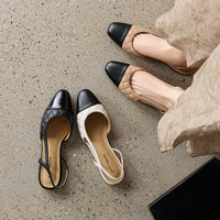 Sandales plates à bout rond pour femmes, style classique, color block, matelassées en losanges, antidérapantes, vente en gros, logo personnalisé