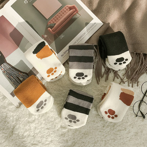 Calcetines de maternidad de moda Calcetines lindos de patas de gatos Terry Calcetines de piso de tubo de algodón costilla cómoda - Product Image 3