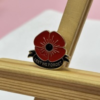 Emblemas de insignia chapados en oro de esmalte suave de aleación de Zinc Pin de solapa de Amapola roja con logotipo personalizado gratuito