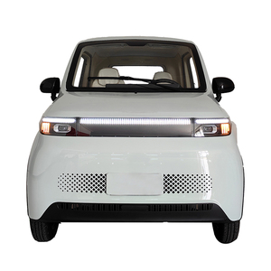 Scooter Eléctrico de Cuatro Plazas con Cabina Completamente Cerrada, Vehículo de Nueva Energía en Venta - Product Image 1
