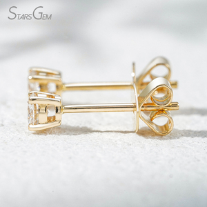 Boucles d'oreilles clous de luxe unisexes Starsgem en or 14 carats avec diamants de laboratoire ronds brillants de 3,4 mm (0,3 ct par paire) - Product Image 4