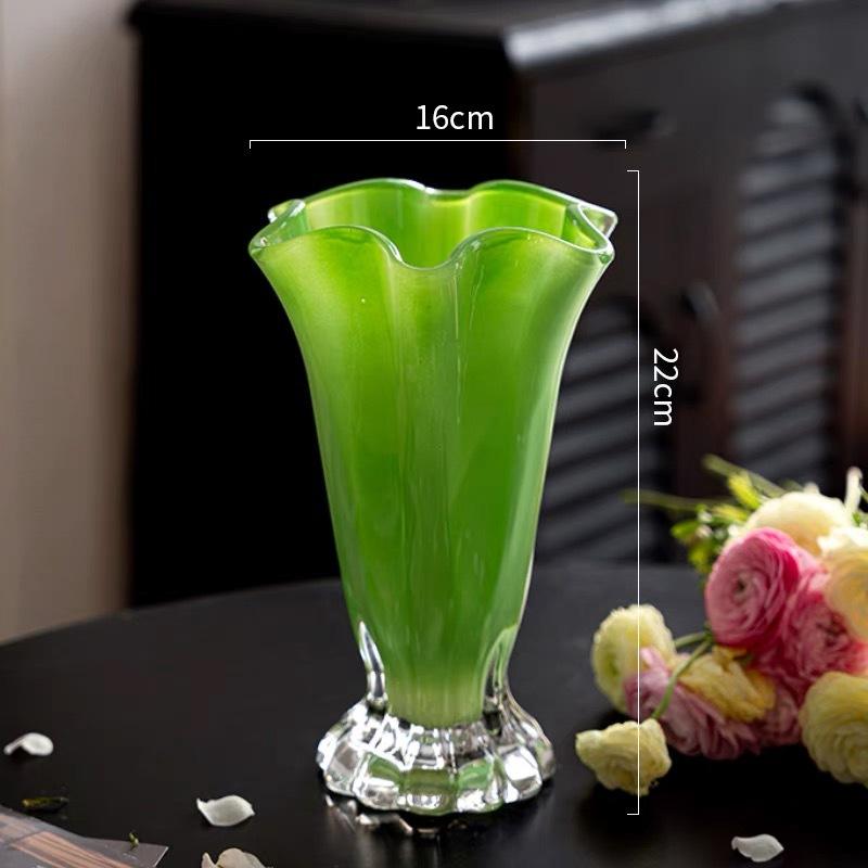 สีเขียวอ่อน