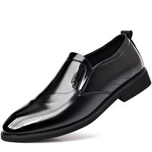 Chaussures habillées en cuir pour hommes, à bout pointu, à enfiler, respirantes, pour le bureau et la carrière, toutes saisons, style Oxford, noir uni - Product Image 5
