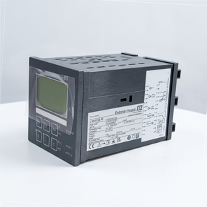 E+H Liquisys CLM223 Conductimètre 4 fils Affichage 2 lignes 0/4-20mA Hart Profibus IP54 Précision 0,01 - Product Image 3