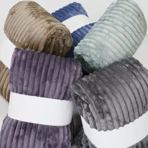 OEM超柔软仿毛皮法兰绒羊毛毛毯实心沙发套冬季保暖毛毯