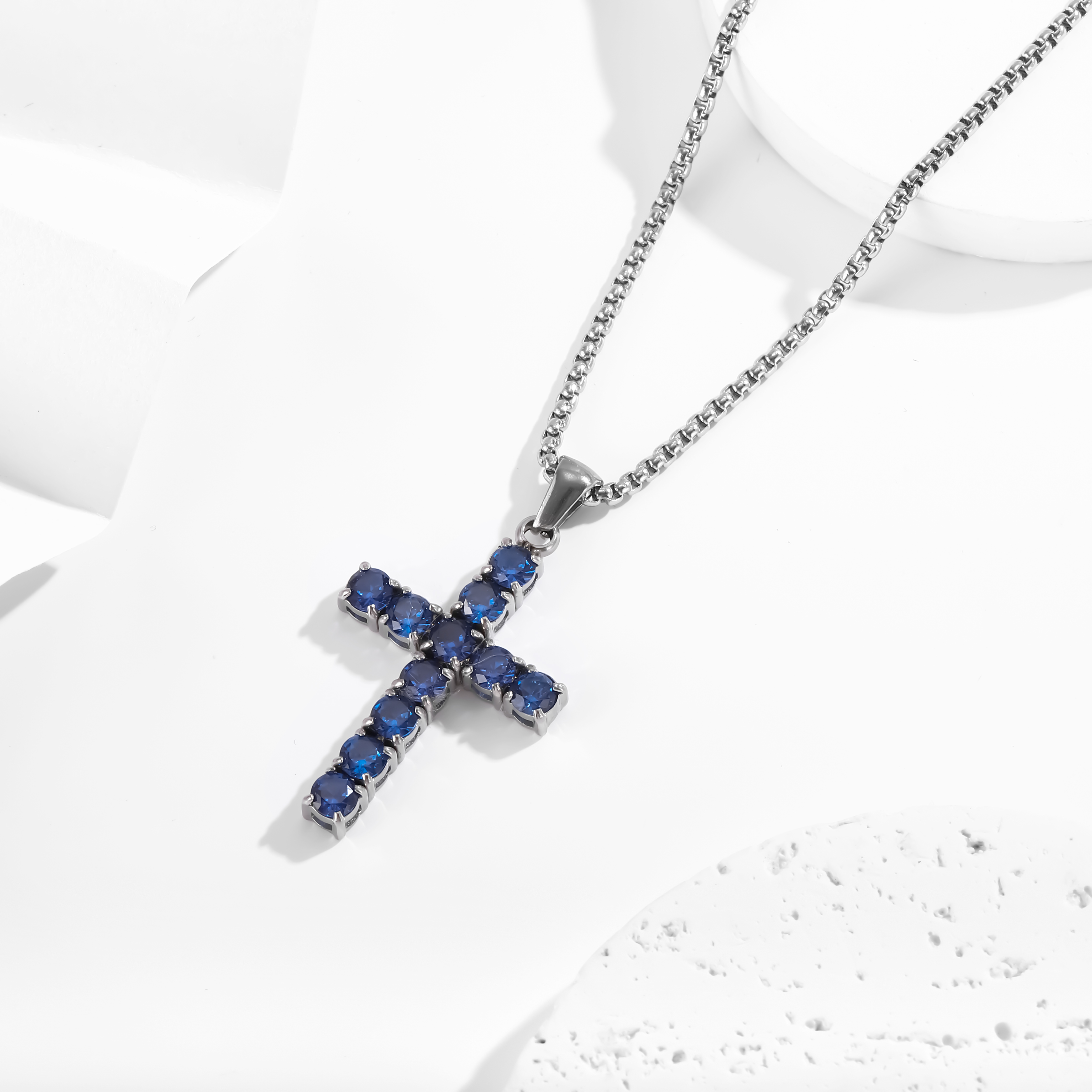 N0171-3 4.0mm Round  Blue CZ