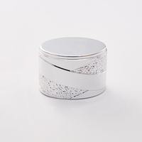 Capuchon supérieur rabattable personnalisé pour emballage cosmétique Pompe acrylique à filetage rabattable pour tube en plastique aluminium pour secouer l'application