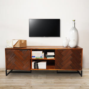 Odense Sofisticado Gabinete de TV de pino de acero de madera de acacia Soporte de espacio de entretenimiento cómodo para sala de estar Hotel Listo para enviar - Product Image 1
