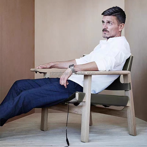 Silla italiana minimalista de madera de Fresno norteamericana Silla de cuero española sillas individuales de cuero a la venta - Product Image 5