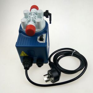 Bomba Dosificadora de Diafragma SEKO AKS APG para Uso en Piscinas, Material PVDF, 20 bar, Bomba Dosificadora AKS APG Italia - Product Image 2