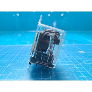 Relais à usage général TE Connectivity KUP-14A55-24, utilisé comme pièce détachée pour équipement semi-conducteur de génération précédente - Product Image 1