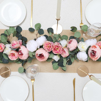 Guirlandes artificielles de pivoines et de roses avec feuilles d'eucalyptus – Décoration florale artificielle pour mariages, fêtes et fiançailles – Décoration murale