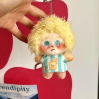 Poupée en peluche tendance avec coiffure explosive, pendentif de personnage en peluche doux, souvenir de collection idéal pour enfants et amis