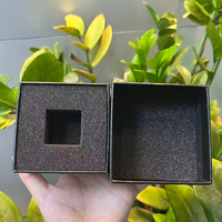 Boîte cadeau carrée en cuir PU noir personnalisée, boîte d'emballage rigide pour bague en carton avec insert en éponge, imprimez votre propre logo