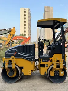 Rouleau vibratoire tandem LiuGong 6033E pour la compactation et la finition des surfaces fines d'asphalte des trottoirs municipaux - Product Image 2