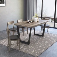 Ensemble de table à manger rectangulaire en bois massif moderne avec pieds en métal et plateau en verre trempé 6 places pour usage domestique
