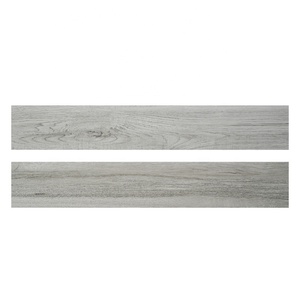 Piastrelle in Ceramica Antiscivolo con <span class=keywords><strong>Texture</strong></span> Bianca e <span class=keywords><strong>Grigia</strong></span> per Pavimenti di Camere d'Albergo, Effetto Legno Rustico Opaco in Porcellana - Product Image 1