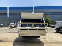 Camion compacteur de déchets I-suzu ELF 4X2 6m3, camion d'élimination des déchets, camion de compression des ordures