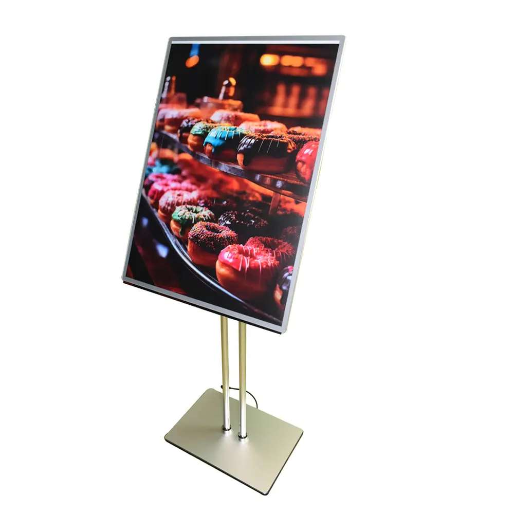 Substitua facilmente a caixa de luz ultrafina do suporte do cartaz de LED de pólo duplo da imagem da exposição publicitária