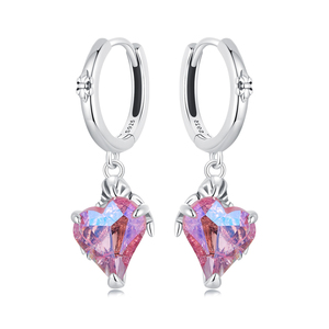 <span class=keywords><strong>Orecchini</strong></span> a forma di cuore a forma di <span class=keywords><strong>teschio</strong></span> rosa da donna, eleganti stile scuro s925 <span class=keywords><strong>argento</strong></span> <span class=keywords><strong>orecchini</strong></span> d'amore - Product Image 1