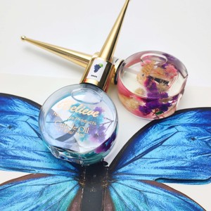 น้ำมันบำรุงเล็บสูตรพิเศษ 12 กลิ่น OEM Blossom ซ่อมแซมหนังกำพร้า ขายส่ง น้ำมันออร์แกนิคสำหรับเล็บแบน น้ำมันบำรุงเล็บกลิ่นหอมจากดอกไม้จริง - Product Image 4