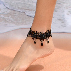 <span class=keywords><strong>Tobillera</strong></span> <span class=keywords><strong>de</strong></span> encaje negro con rosas para mujer, estilo gótico/vintage, con cuentas florales huecas, joyería para el pie, pulsera <span class=keywords><strong>de</strong></span> tobillo personalizada <span class=keywords><strong>de</strong></span> moda para uso diario - Product Image 1