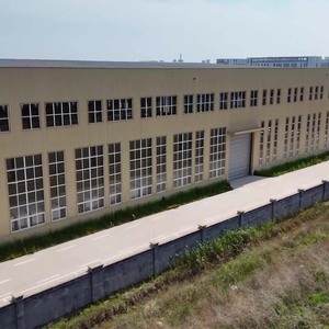 Kits de <span class=keywords><strong>hangar</strong></span> en métal de construction d'entrepôt de structure en acier préfabriquée de haute qualité à faible coût en Chine - Product Image 1
