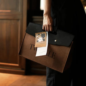 Bolso de mano de moda de fieltro para hombre Bolso de oficina de moda con archivo de mano Nuevo bolso de documentos de retazos - Product Image 5