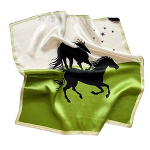 Femmes rétro cheval mode Imitation cachemire carré écharpe longue plaine solide motif coréen décoratif cadeau écharpe COHUY printemps - Product Image 1