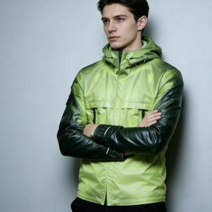 Giacca da Escursionismo Personalizzata per Uomo con Cambio Colore, Reattiva all'Acqua, Riscaldata e a Temperatura Controllata - Product Image 2