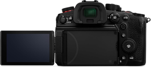 Appareil photo hybride Panasonic LUMIX GH7 Micro Four Thirds avec vitesse et qualité vidéo améliorées, flux de travail optimisés - Product Image 5