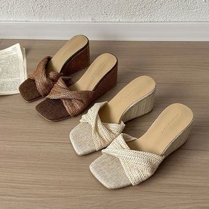 Sandales plates décontractées marron et blanches à plateforme confortable pour femme, style rétro, bout ouvert, tissées, pour l'extérieur, été - Product Image 6