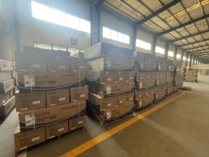 Climatiseurs mini-split personnalisables 9000 Btu 0,75 tonne avec double radiateur/évaporateur doré dans un système de contrôle intelligent vertical - Product Image 3