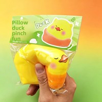 Jouet anti-stress en caoutchouc ultra-doux en forme de petit canard ; Rebond lent pour la décompression/détente ; À partir de 5 ans ; Vente en gros disponible