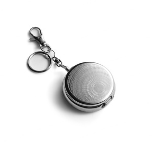 Cenicero Metálico Redondo Portátil Barato y Único para Exteriores con Tapa y Llavero - Product Image 1