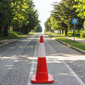 Lieferung 1 Meter Gummi-Straßen kegel mit LED-Licht rot lackiert 3m reflektieren der IP65-Schutz für die Verkehrs sicherheit im Freien - Product Image 1