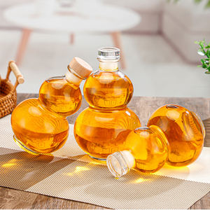 Bouteille en verre transparente en forme de <span class=keywords><strong>gourde</strong></span> 250ml 375ml 500ml pour boisson alcoolisée vodka rhum boisson avec <span class=keywords><strong>bouchon</strong></span> en liège polymère - Product Image 2