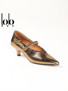 สำหรับฤดูใบไม้ผลิปี 2026 ผู้หญิงสามารถสวม<span class=keywords><strong>รองเท้า</strong></span>ส้นเตี้ยหัวแหลมที่ใส่สบายสำหรับโอกาสที่เป็นทางการ ด้วยดีไซน์แบบสวมขึ้นได้ในครั้งเดียว - Product Image 3