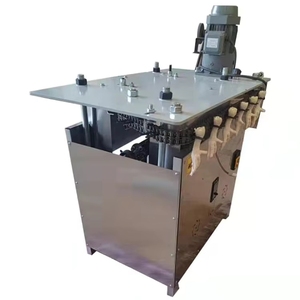 Machine automatique de désossage des pattes de poulet avec fonction de découpe et d'élimination des griffes - Product Image 2