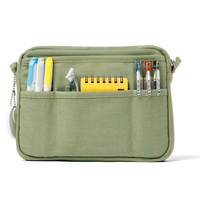 Étui à crayons personnalisé en toile vert sauge, multi-emplacements, multi-poches frontales, sac de rangement pour papeterie, étiquette privée, vente en gros