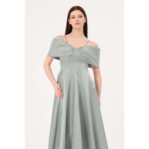 Robe décontractée élégante pour femme DANS 1584, vert menthe, coupe classique, motif uni, pour toutes les saisons - Product Image 4