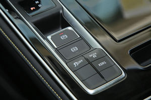 2025ยานยนต์ไฟฟ้า Roewe I6 MAX เกียร์ความเร็วเดียวยานยนต์ที่ใช้พลังงานแบบใหม่ - Product Image 6