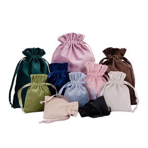 Pochettes en satin de soie réutilisables 10x15cm avec cordon de serrage et logo personnalisé pour mariage, emballage de bijoux et cadeaux promotionnels - Product Image 1